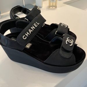 ❌SOLD❌ Like new Chanel platform sandals
